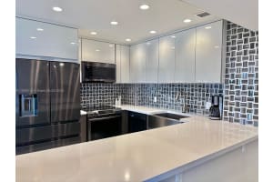 1985 S Ocean Dr APT 22P, Hallandale Beach, FL 33009, Sold 12/02/24