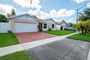 1200 SW 87th Way, Pembroke Pines, FL 33025, Sold 12/06/24