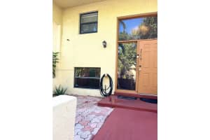 7779 Grande St, Sunrise, FL 33351, Sold 08/19/24