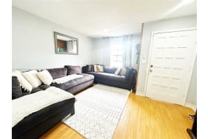 15430 SW 74th Cir Ct, Miami, FL 33193, Sold 08/05/24
