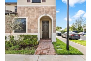 11401 W 32nd Ln, Hialeah, FL 33018, Sold 04/16/25