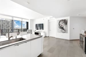 68 SE 6th St, Miami, FL 33131, Sold 12/18/24