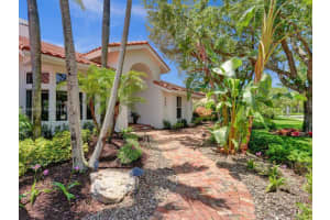 365 Alexandra Cir, Weston, FL 33326, Sold 11/06/24