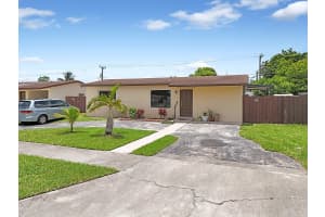 1480 W 32nd St, Hialeah, FL 33012, Sold 01/29/25