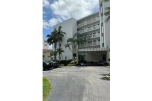 3181 S Ocean Dr APT 307, Hallandale Beach, FL 33009, Sold 11/19/24