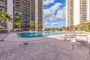 20379 W Country Club Dr APT 1233, Aventura, FL 33180, Sold 12/04/24