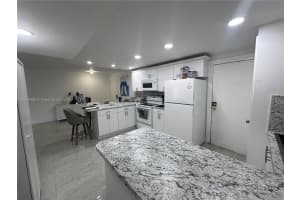 13700 SW 62nd St APT 249, Miami, FL 33183, Sold 01/21/25