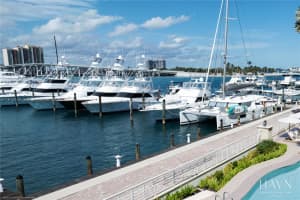 180 Lake Dr 2303, Palm Beach Shores