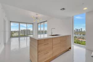 16385 Biscayne Blvd, North Miami Beach, FL 33160, Sold 08/13/24