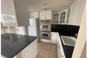 2318 NE 7th St, Hallandale Beach, FL 33009, Sold 08/26/24