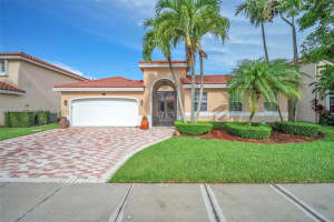570 SW 198th Terrace, Pembroke Pines, FL 33029, Sold 08/01/24