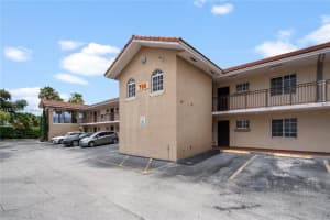 700 SE 9th Ct APT 103, Hialeah, FL 33010, - MLS#A11610533