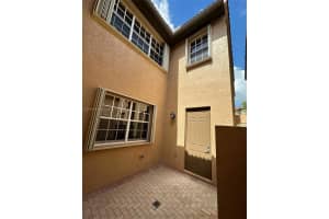 961 SW 147th Ter, Pembroke Pines, FL 33027, Sold 11/27/24