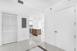 5252 NW 85th Ave, Doral, FL 33166, Sold 10/02/24