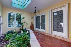 1320 Alhambra Cir, Coral Gables, FL 33134, Sold 09/24/24