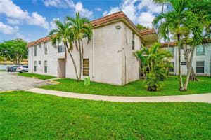 10395 N Kendall Dr APT V7, Miami, FL 33176, Sold 08/30/24