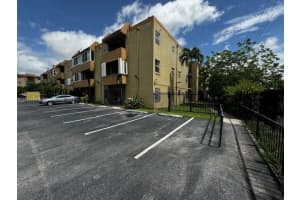 6070 W 18th Ave APT 206, Hialeah, FL 33012, Sold 12/27/24