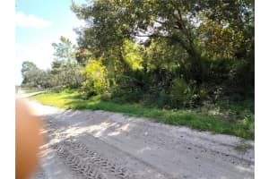 201 Fairhill Street Lake Placid, FL 33852 Sold 05/23/25
