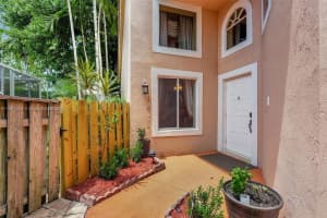 10019 NW 5th St, Plantation, FL 33324, Sold 01/07/25