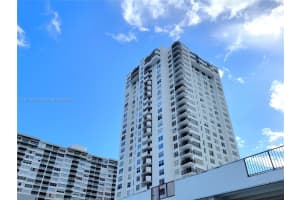 2750 NE 183rd St APT 1606, Aventura, FL 33160, Sold 11/06/24