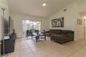 13950 Oaklawn Pl, Davie, FL 33325, Sold 08/19/24