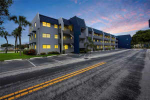 7887 Golf Cir Dr APT 211, Margate, FL 33063, Sold 11/12/24