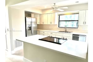 102 Wingfoot Dr, Jupiter, FL 33458, Sold 08/30/24