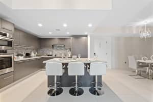 7825 NW 107th Ave, Doral, FL 33178, Sold 09/20/24