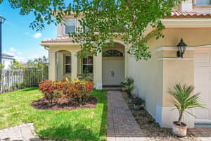 15193 SW 16th Ln, Miami, FL 33185, Sold 02/25/25
