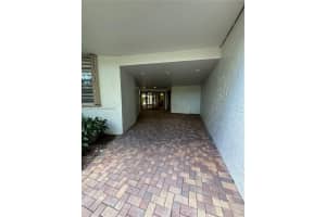 10852 N Kendall Dr #418, Miami, FL 33176, Sold 09/27/24