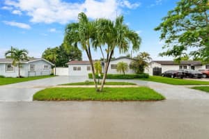 10321 SW 37th St, Miami, FL 33165, Sold 12/04/24