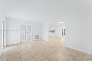 10321 SW 37th St, Miami, FL 33165, Sold 12/04/24