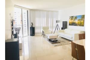520 Brickell Key Dr, Miami, FL 33131, Sold 12/06/24