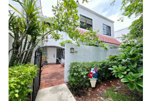 20941 Bay Ct, Aventura, FL 33180, Sold 11/13/24