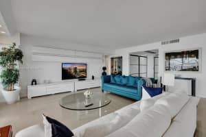 1800 NE 114th St APT 1404, Miami, FL 33181, Sold 01/23/25