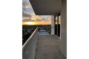 900 SW 8th St APT 1403, Miami, FL 33130, Sold 05/22/25