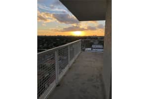 900 SW 8th St APT 1403, Miami, FL 33130, Sold 05/22/25
