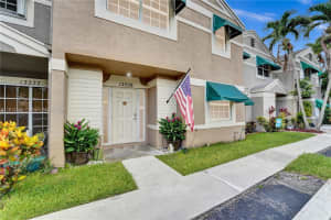 12228 SW 51st Pl, Cooper City, FL 33330, Sold 08/15/24