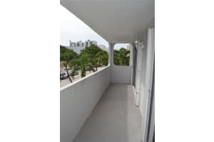 6725 Harding Ave APT 302, Miami Beach, FL 33141, Sold 02/28/25
