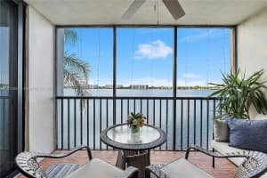 114 Lake Emerald Dr APT 309, Oakland Park, FL 33309, Sold 11/04/24