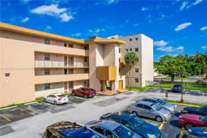 8887 Fontainebleau Blvd APT 205, Miami, FL 33172, Sold 12/13/24