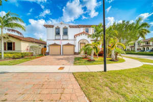 15383 SW 176th Terr, Miami, FL 33187, Sold 08/28/24