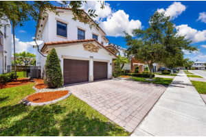 10463 NW 70th Ln, Doral, FL 33178, Sold 09/27/24