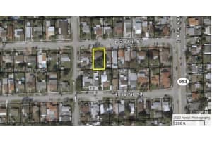 720 E 39th St, Hialeah