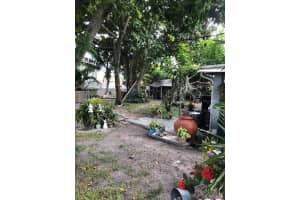 720 E 39th St Hialeah, FL 33013 - MLS#A11612883
