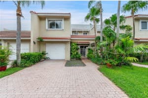 10252 NW 52nd Ln, Doral, FL 33178, Sold 12/27/24