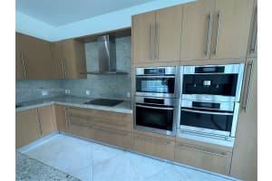 900 Brickell Key Blvd, Miami, FL 33131, Sold 10/21/24