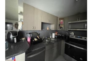 484 NW 165th St, Miami, FL 33169, Sold 09/03/24