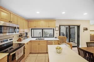 4728 SW 67th Ave APT J6, Miami, FL 33155, Sold 01/06/25