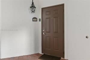 10630 NW 88th St Apt 108, Doral, FL 33178, Sold 10/25/24